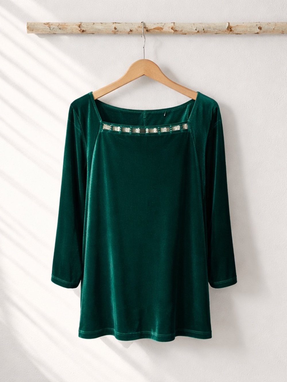 Quacker Factory Green Velvet Blouse